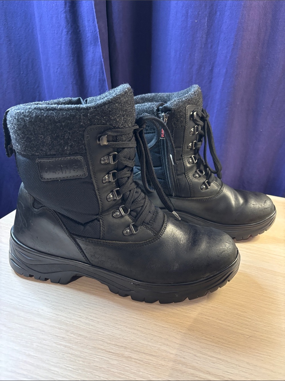 Men's Leather Insulated Winter Boots with Ice Grippers